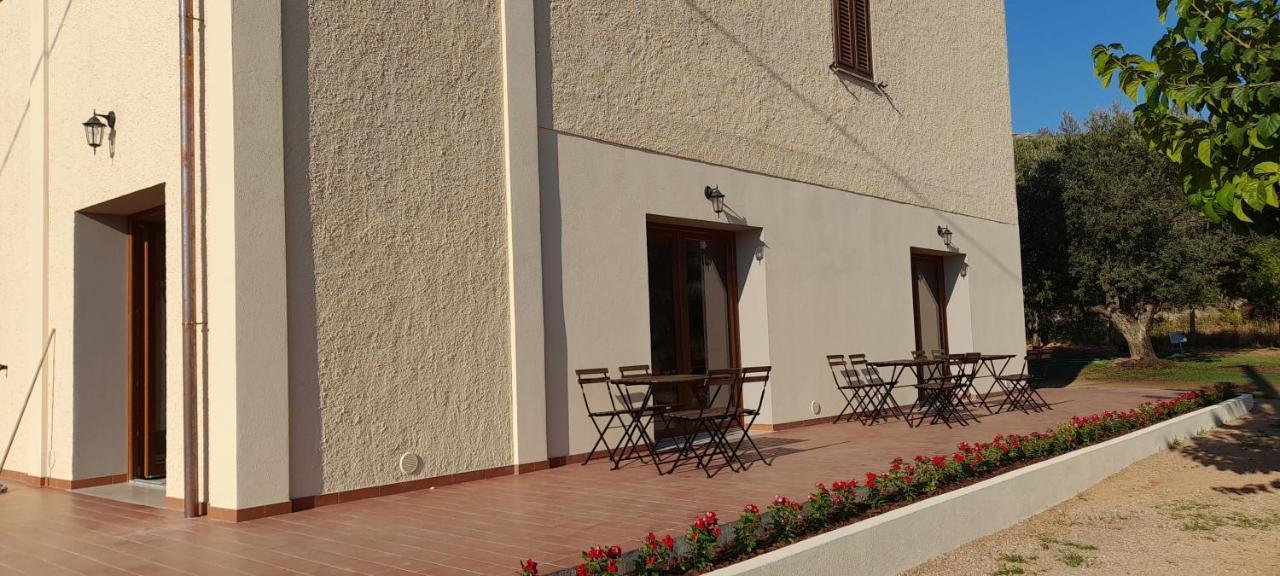 Agriturismo Il Vecchio Olivo Castagneto Carducci Exterior foto
